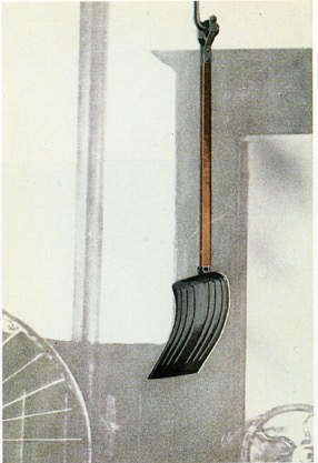 Fig. 4. Marcel Duchamp, In Advance of the Broken Arm or Shovel